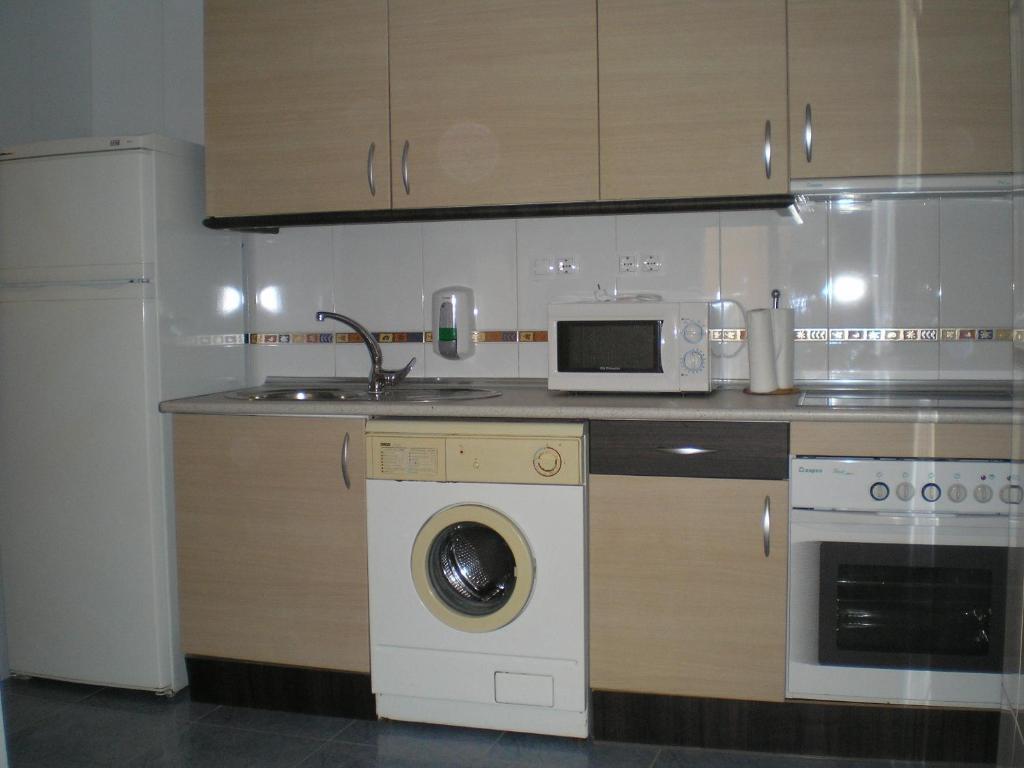 Apartamentos Turisticos Reyes Catolicos Saragosse Chambre photo